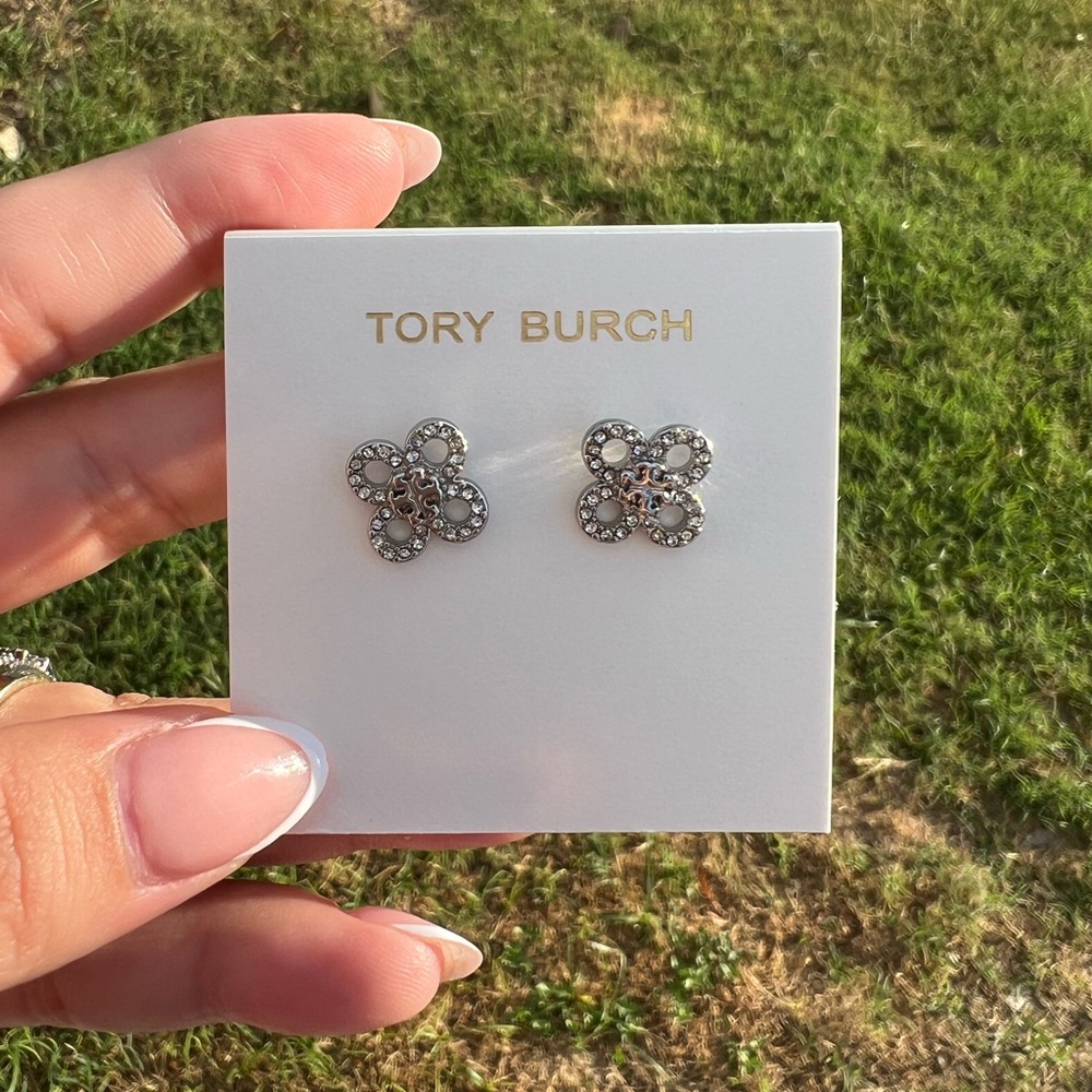 Tory Burch Small Kira Pavé Clover Stud Earrings 🪩